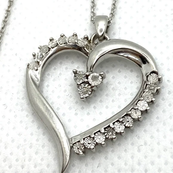 925 Sterling Heart Necklace Pendant with 5 Diamonds Fine Jewelry